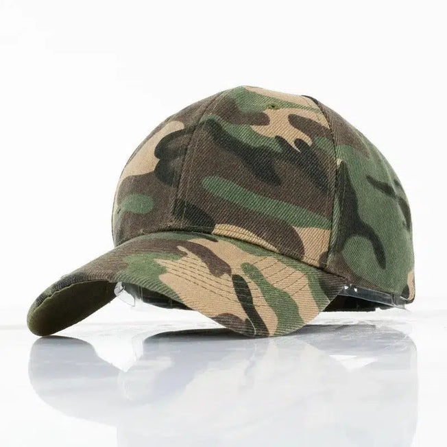 Discover the Unisex Army Camo Cap, perfect for men. This camouflage baseball hat offers a blank desert camo design with a snapback closure, ideal for camping, hiking, hunting, and CS
