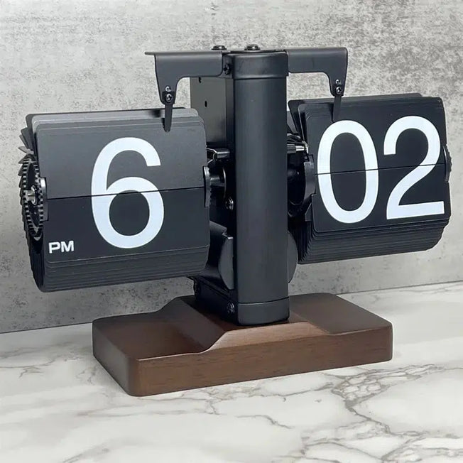 Vintage Charm: Retro Flip Page Clock with Automatic Mechanical Time Turning. Elegant Decor for Home, Bedroom, and Office Desktop.