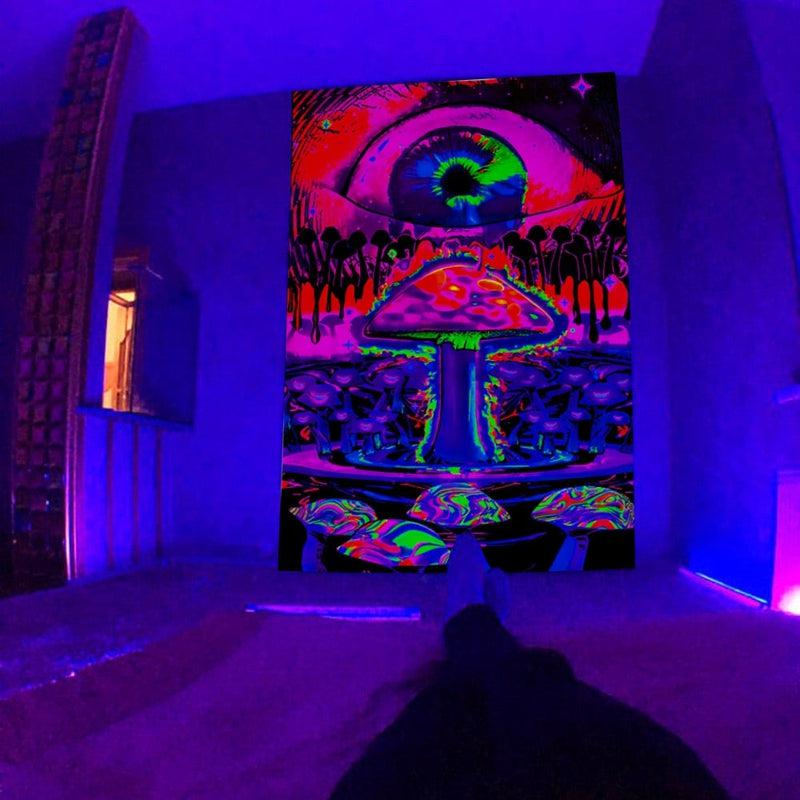 Enchanting Glow-in-the-Dark Mushroom Tapestry: Psychedelic UV-Responsive Decor