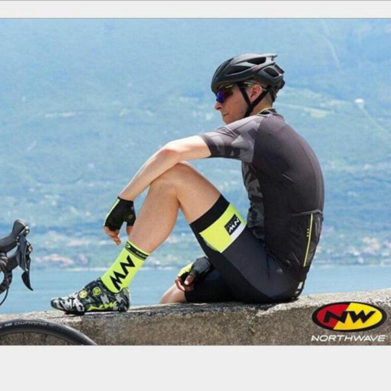 Performance-Driven Breathable Sports Socks: Ideal for Running, Mountain Biking & Outdoor Activities